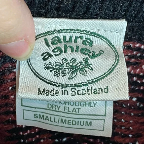 Vintage Laura Ashley Wool Sweater - Picture 4 of 6